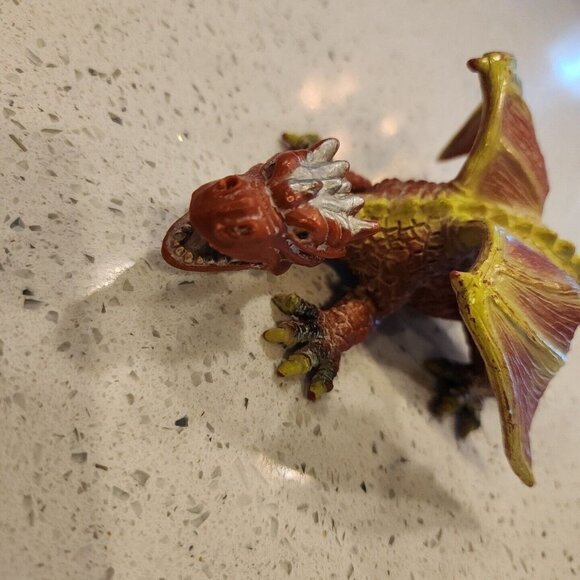 MEGAWINGS DRAGON 2005 Toy Major Action Figure - Picture 2 of 7